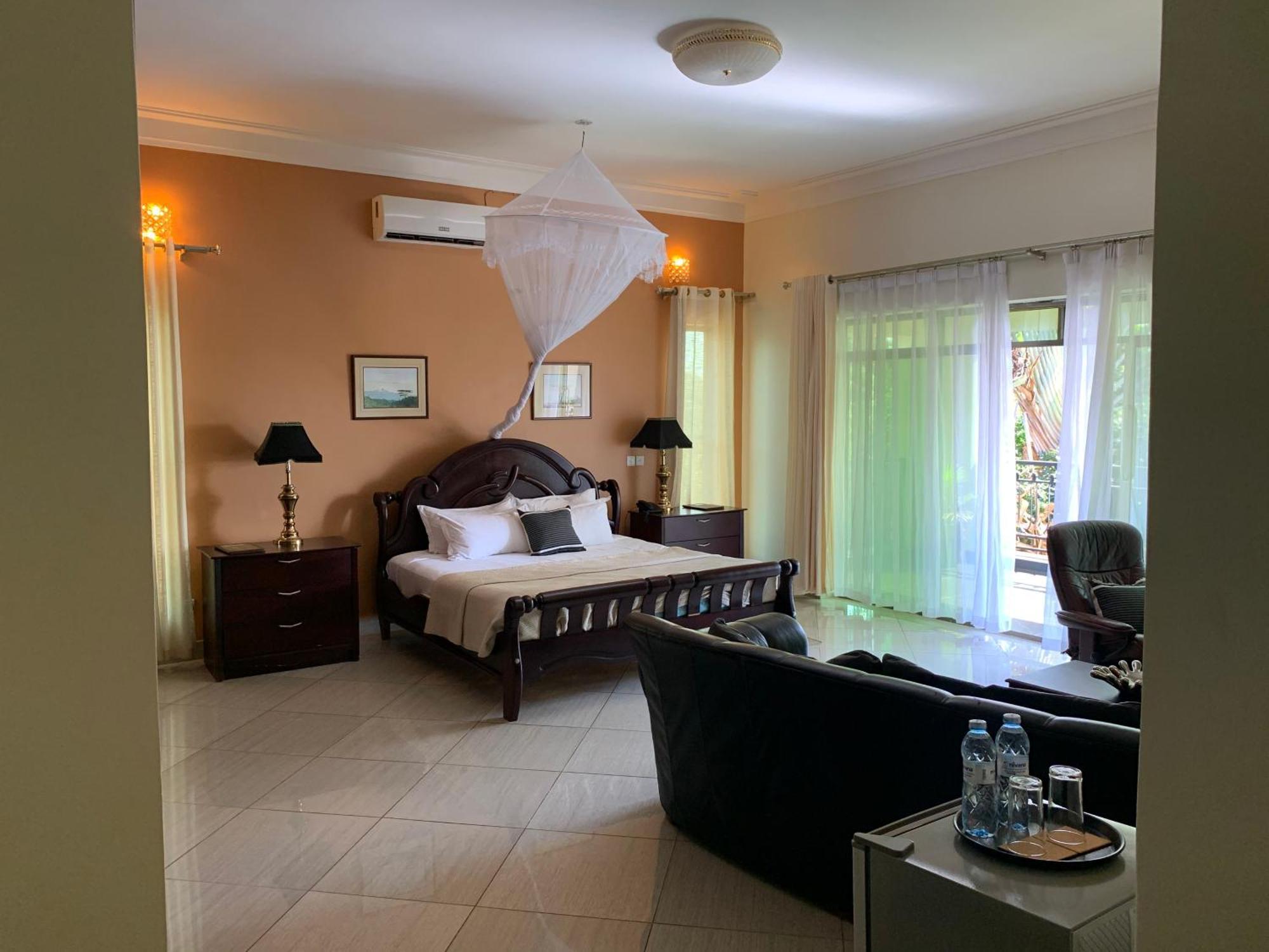 Lakepoint Villa 엔테베 외부 사진